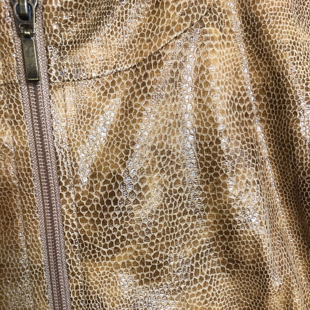 JM Collection faux leather snake print jacket NWT - Picture 3 of 7